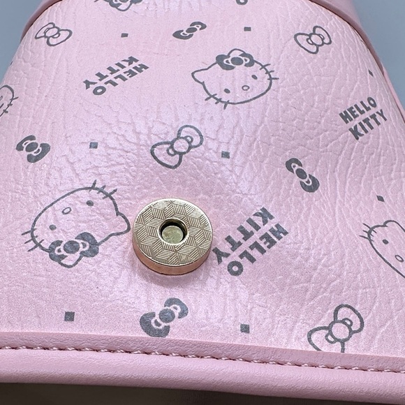 Hello Kitty Blush Pink Crossbody Bag - Picture 6 of 7